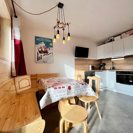 Apartment Renove Avec Terrasse, Proche Ski-bus Et Commerces, - Fr-1-505-178 *